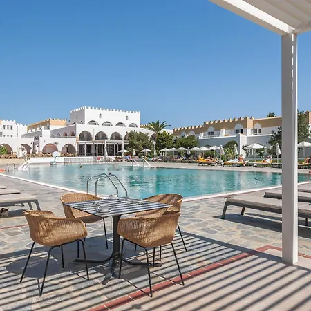 Platanista 4* 코스 타운