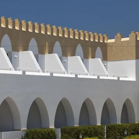 度假村 普阿塔尼斯塔酒店 4*