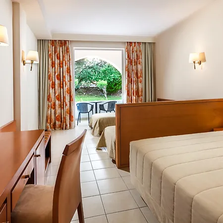 Semesteranläggning (resort) Platanista 4*