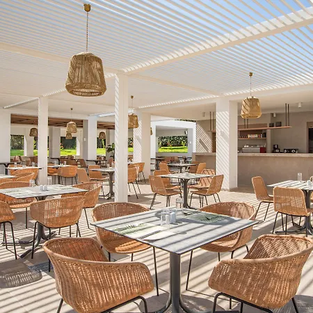 Semesteranläggning (resort) Platanista 4*